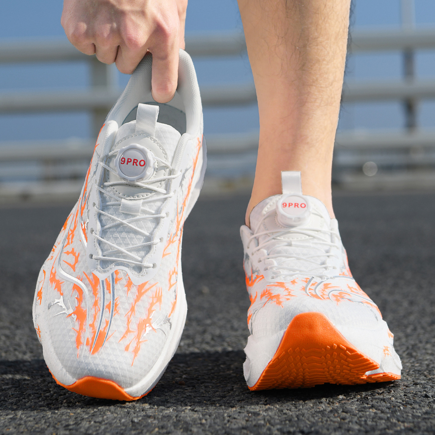 أحذية الجري على الدروب، تصميم  - مراجعة Lightweight Road Running Shoes وسعره