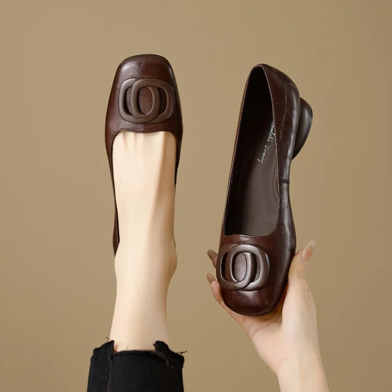 أحذية نسائية على الطراز الفرنس - مراجعة Heels وسعره
