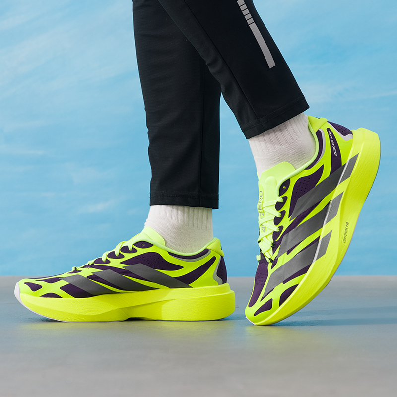 أحذية رجالية من أديداس، تصميم  - مراجعة Lightweight Road Running Shoes وسعره